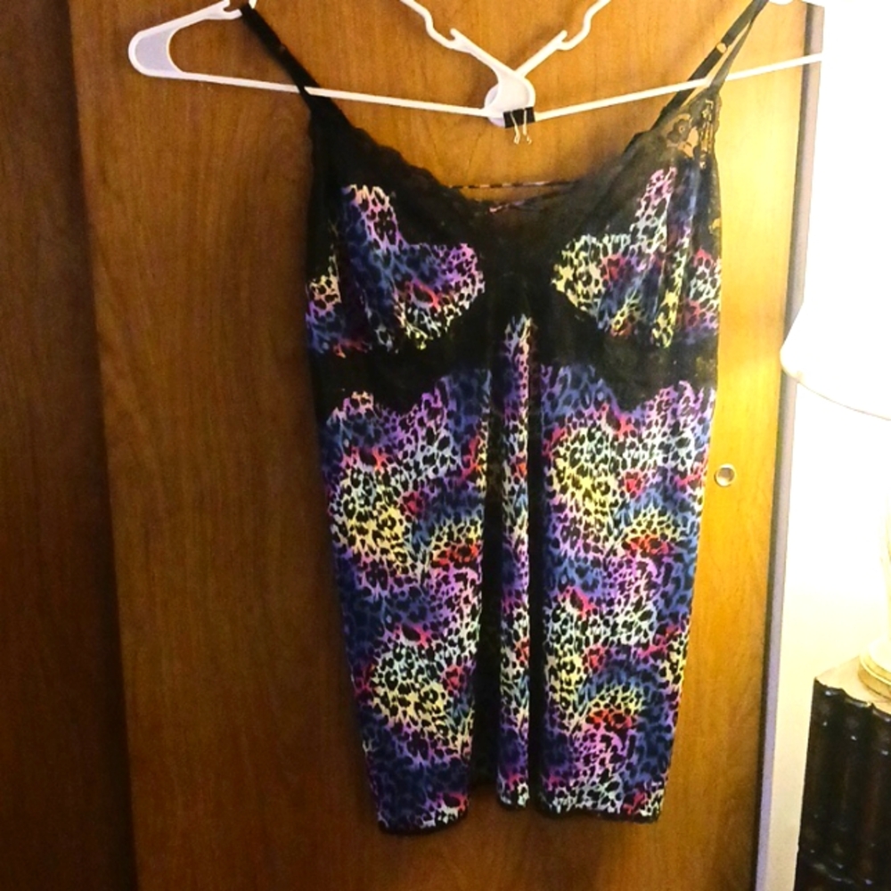 CACIQUE BABYDOLL, SIZE 26/28,  COLORFUL, NWT